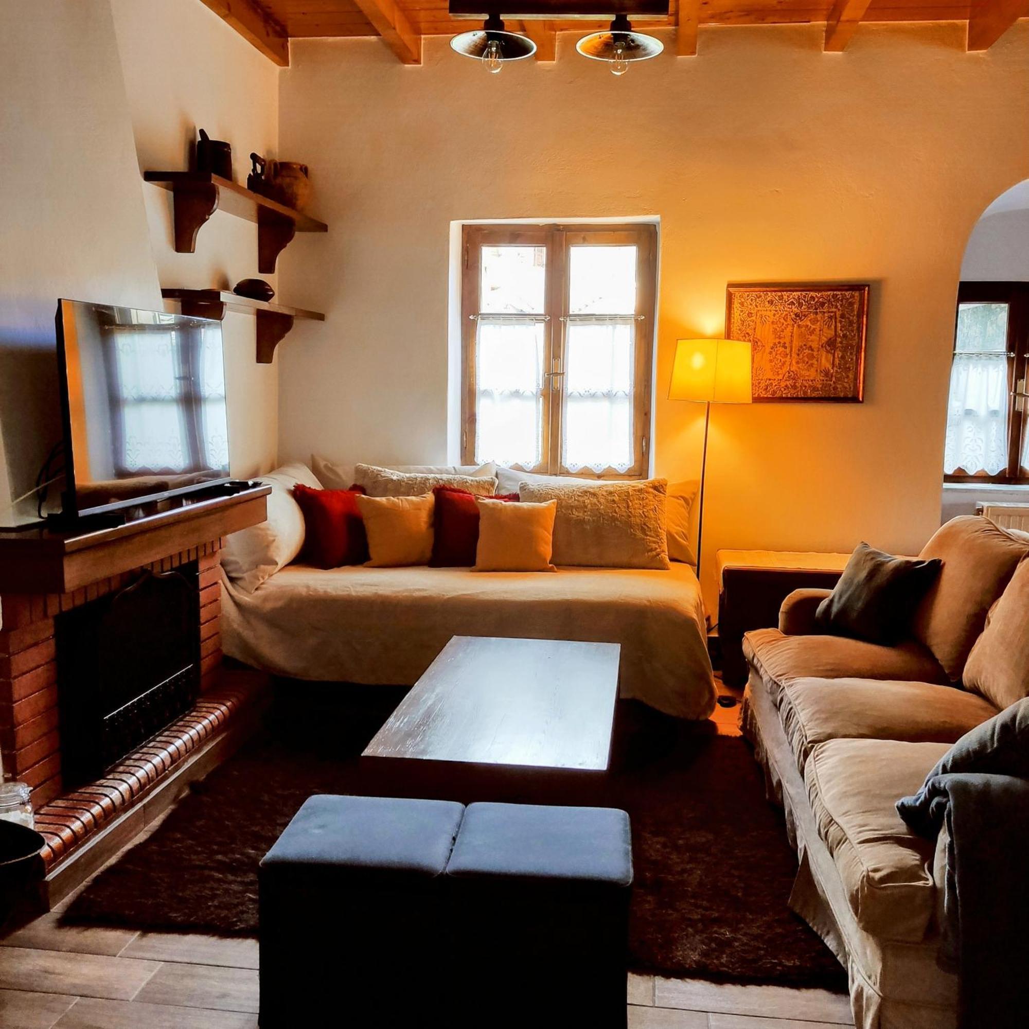 Kristi'S Homes - "Traditional Home" In Dimitsána Eksteriør bilde